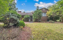 5550 Warring Ln, Roanoke, VA 24014