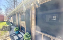 57 Beechwood Rd, Eddyville, KY 42038