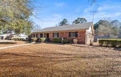 210 Tejas Trl, Atlanta, TX 75551