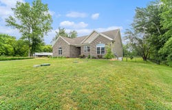 27301 Sumpter Road, Belleville, MI 48111