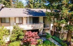 20720 4th ST 8, SARATOGA, CA 95070