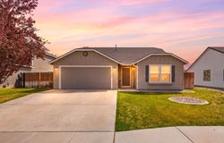 6217 Robert Wayne Dr, Pasco, WA 99301-8608