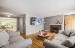 12 Lilian Rd Ext, Framingham, MA 01701