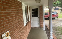 404 N Eisenhower Street, Monett, MO 65708