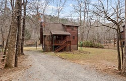 823 Centergate Drive, Ellijay, GA 30540