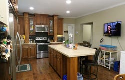 641 Oakley Rd, Benton, KY 42025