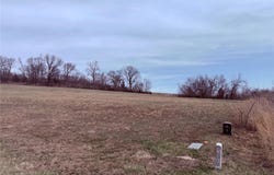 7 Golden Eagle Dr, Golden Eagle, IL 62036