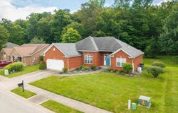 1807 Sterling Oaks Drive, Sellersburg, IN 47172