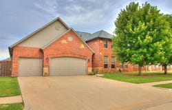 813 Justin Drive, Yukon, OK 73099