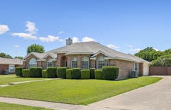319 Woodglen Drive, Murphy, TX 75094
