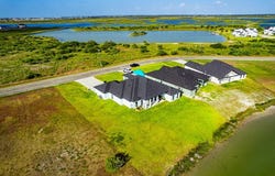 1118 Cape Velero, ROCKPORT, TX 78382