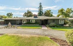 930 Park Circle Drive S, Fresno, CA 93727