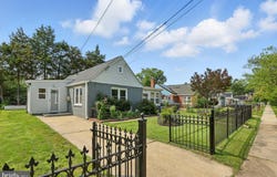 6836 STANDISH DRIVE, HYATTSVILLE, MD 20784