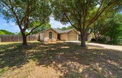 301 Zebra DR, Kyle, TX 78640