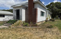 265 N 4TH AVE, Elgin, OR 97827