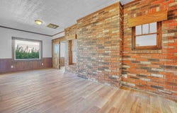 302 S 6th St, Chickasha, OK 73018