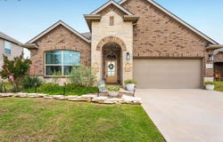 1715 Swale Lane, Granbury, TX 76049