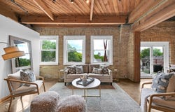 904 E Pearson St, Milwaukee, WI 53202