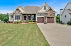 101 River Walk Parkway, Euharlee, GA 30145