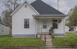 705 Franklin Ave, Moberly, MO 65270