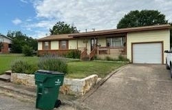 210 N Avenue T, Clifton, TX 76634