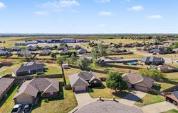 986 Olde Town Drive, Piedmont, OK 73078