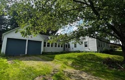 22 Easy Street, Canaan, ME 04924