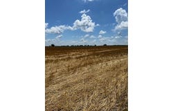 2000 County Road, Varna, IL 61375