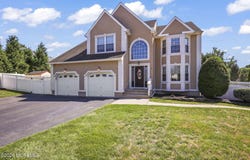 7 Boyd Road, Hazlet, NJ 07730