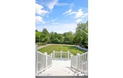 9913 Bluegrass Rd, Knoxville, TN 37922