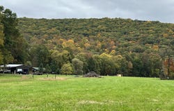 683 LITTLE CACAPON LEVELS RD, POINTS, WV 25437