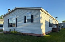 33266 Grove Ct, New Haven, MI 48048