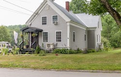 147 N main Street, Monmouth, ME 04265