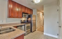 215 W College Avenue, Tallahassee, FL 32301