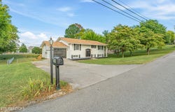 1024 Sky Blue Drive, Knoxville, TN 37923