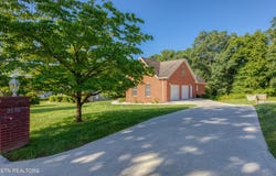 2150 Hirst Circle, Lenoir City, TN 37771