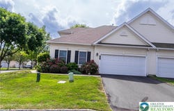 18 Kent Lane, Palmer Twp, PA 18045