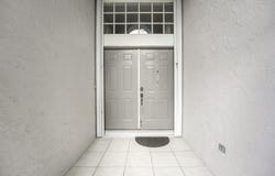 566 SW Lake Charles Circle, Port Saint Lucie, FL 34986