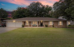 2812 Mccarley Drive, Commerce, TX 75428