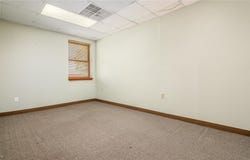 927 Wheeling Avenue, Cambridge, OH 43725