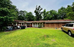 55 Oak Crest Dr., Laurel, MS 39440