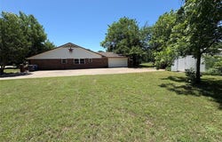 327 Shadowwood Trail, Ovilla, TX 75154