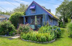 64 Burnside Avenue, Narragansett, RI 02882