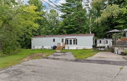 4 Colgate Road, Newmarket, NH 03857