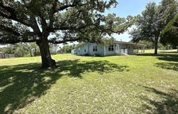 212 Main Street, Plum, TX 78952
