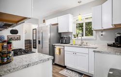 208 S East Street, Hartford, MI 49057