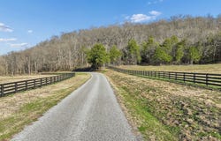 215 Hickman Creek Rd S, Hickman, TN 38567