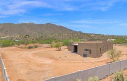 553 W Cavalry Road, New River, AZ 85087
