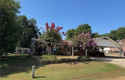 322  SE 2nd  ST, Spiro, OK 74959