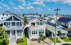 234 Asbury Ave, Ocean City, NJ 08226